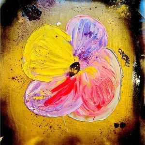 Acrylic metallic flower